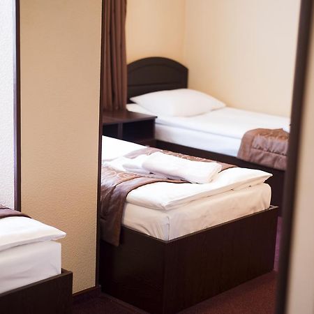 Grand Sport Hotel Brovary Buitenkant foto