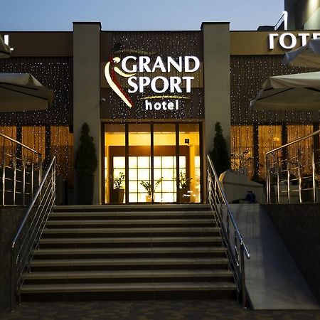 Grand Sport Hotel Brovary Buitenkant foto
