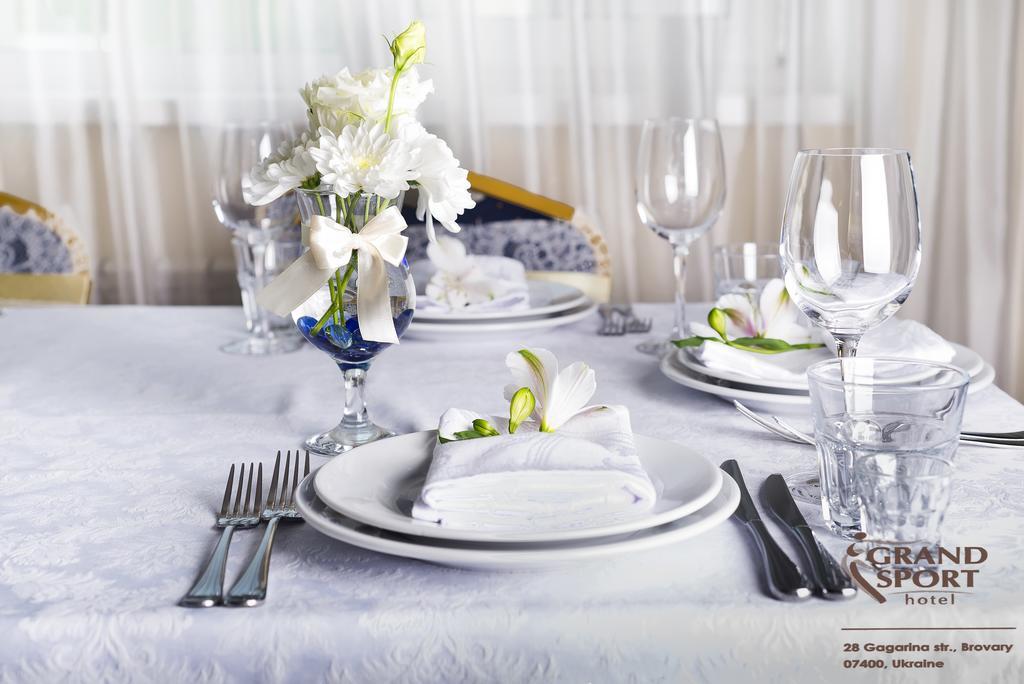Grand Sport Hotel Brovary Buitenkant foto